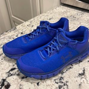 NWOB Under Armour Hovr Infinite Reflective Running Shoes, Size 11